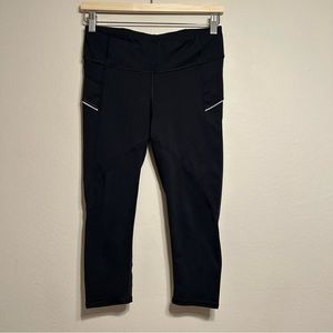 Athleta Stride Capri Black legging Size S‎